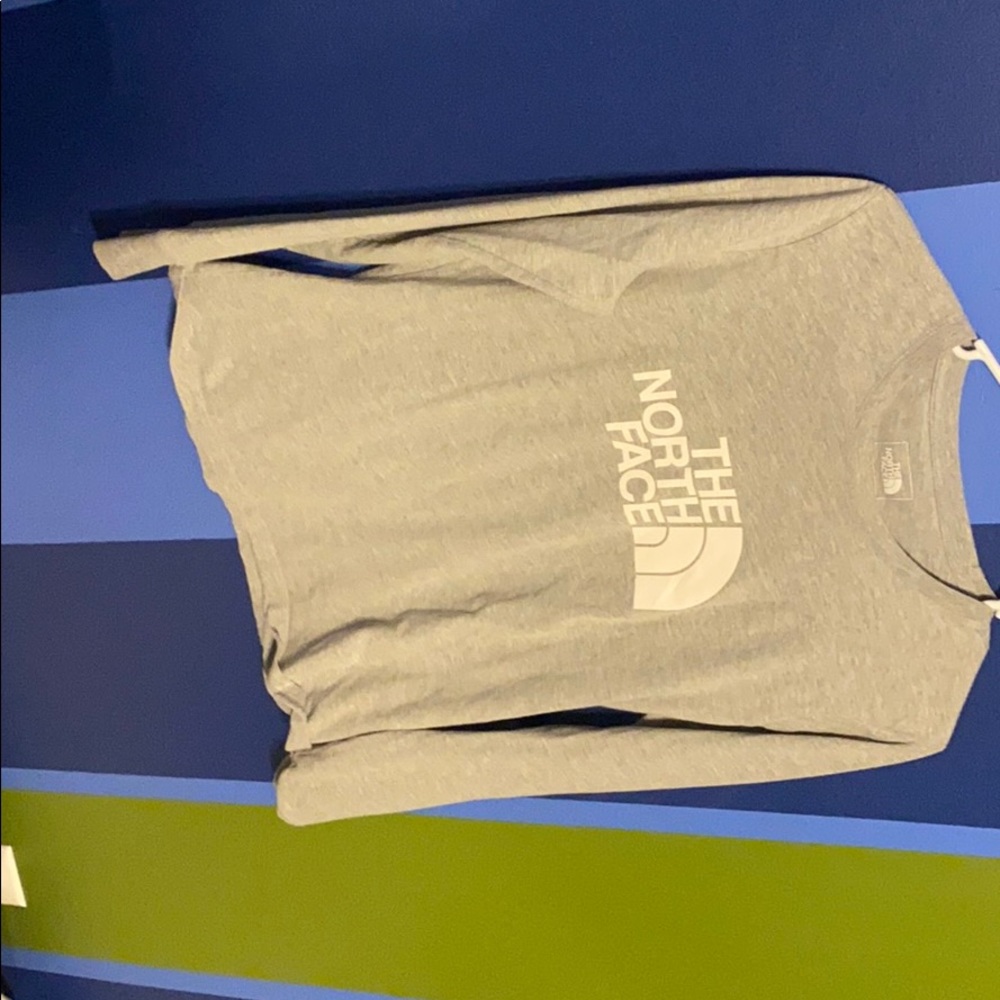 Gray north face long sleeve shirt